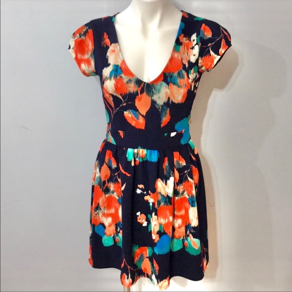 Floral v-neck navy blue baby doll spring dress - Picture 7 of 7